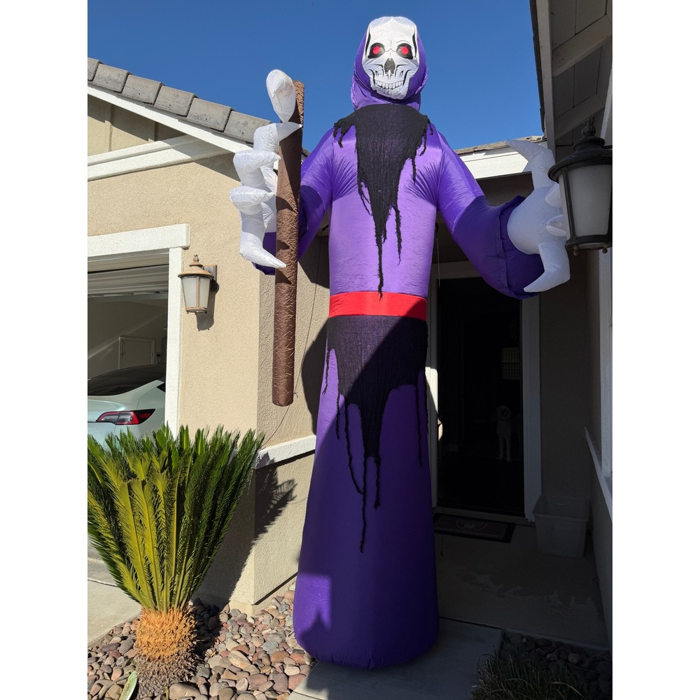 12 ft Halloween Inflatable Grim Reaper Light up Eyes Yard Decor